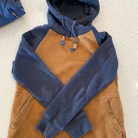 tentree women's burney hoodie - Picture 2 of 6